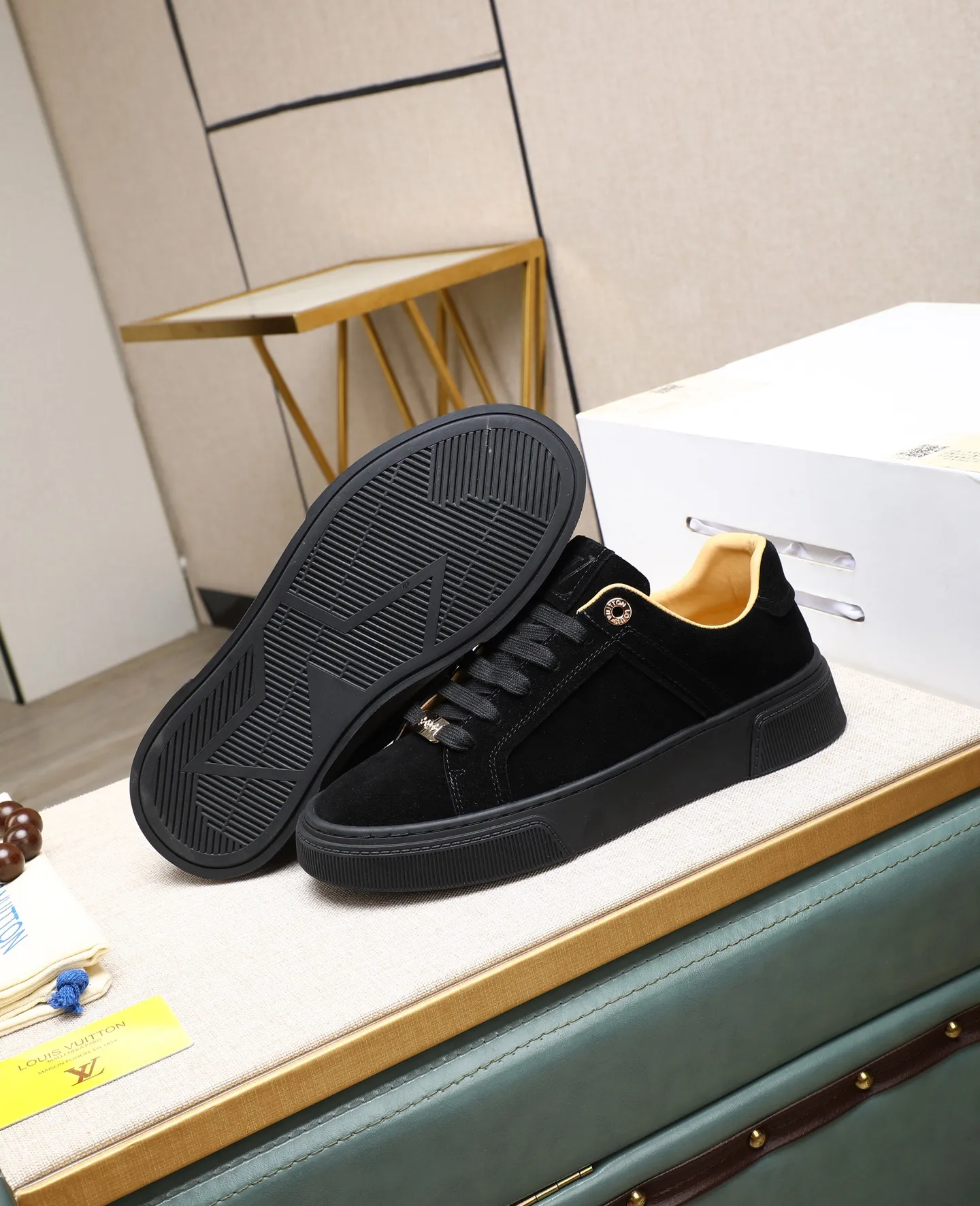Men's shoes 💰460 [LV～] Men's casual shoes 2025z cabinet sales simultaneously 🔶Size: 38-44 #️⃣ 🔷3 colors🔜The upper is made of multi-material splicing➕cow leather lining, comfortable and breathable, sole: original comfortable and wear-resistant outsole, ⚠️real thing📱photographed🎬real thing is better📢📢📢